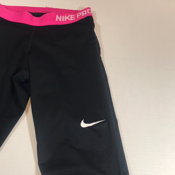 Nike Pro Black & Hot Pink Dri Fit Capri Pants - Picture 2 of 5